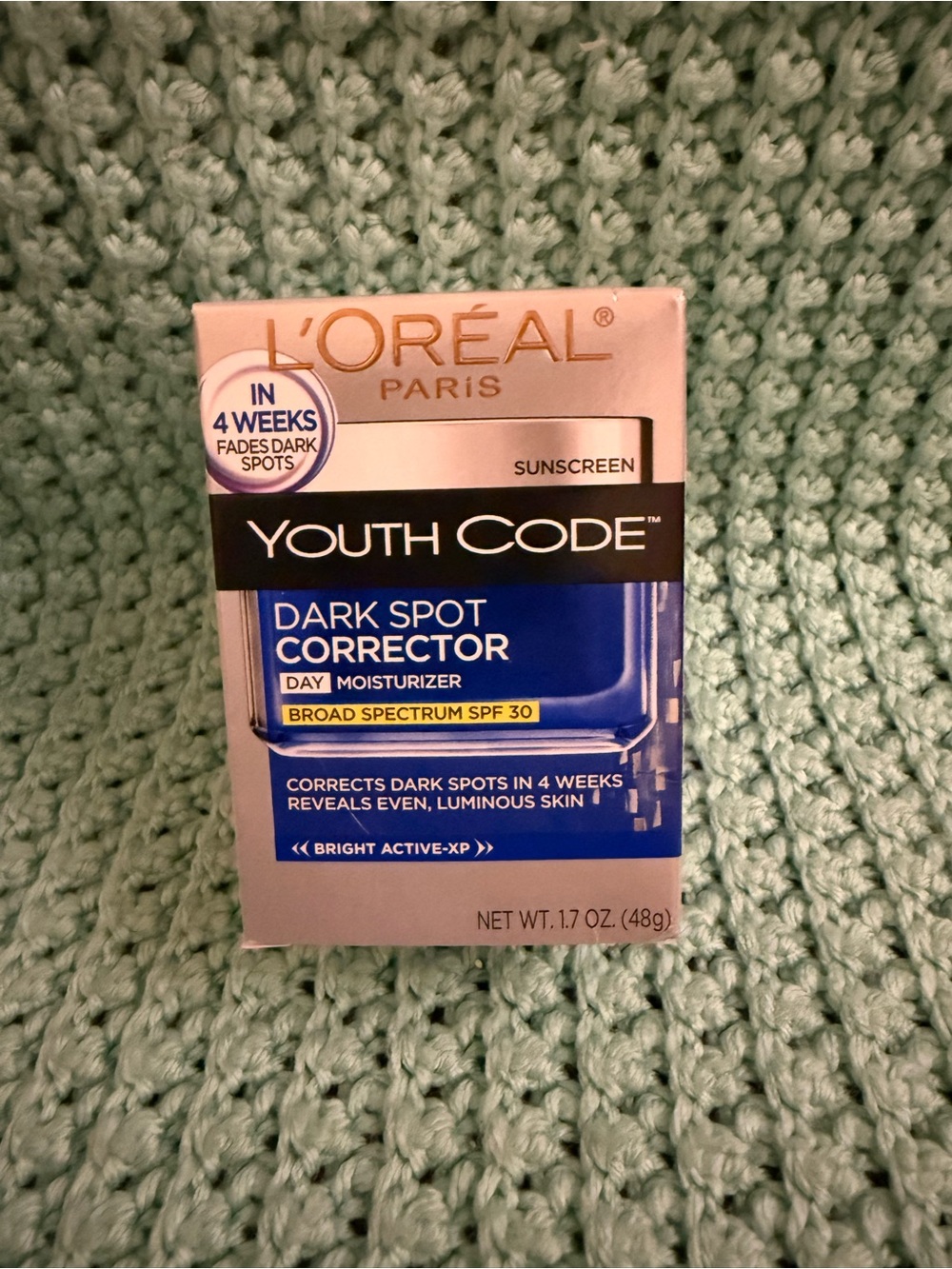 L'Oreal Youth Code Dark Spot Corrector Box - Blue, Gold, Black, White